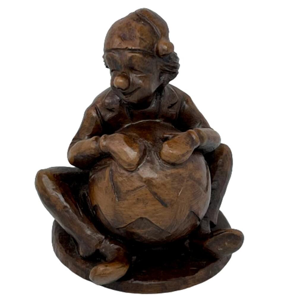 Red Mill MFG Handcrafted USA, Sitting Circus Clown w/ Ball, Crushed Pecan Shell